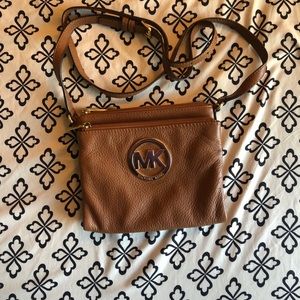 Michael Kors crossbody bag with build in wallet!